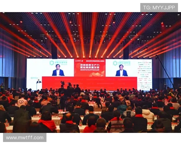 中国知名企业家如何通过创新与变革引领行业发展并推动社会进步